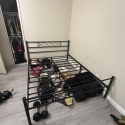 Queen Bed Frame With Mattress 
