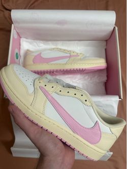 Jordan 1 Low Travis Scott “Shy Pink” 9.5 MEN *NEW*