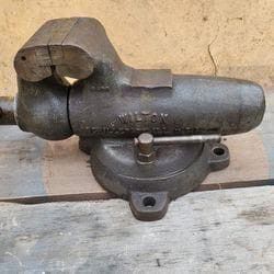 Wilton 9400 Bullet Bench Vise With Swivel Base 4inch Jaw