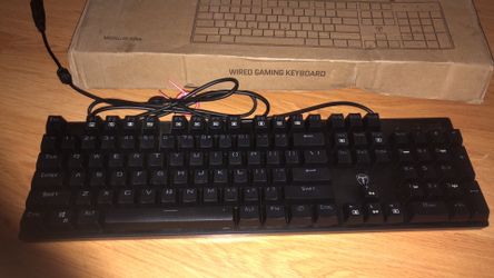 Wired gaming keyboard