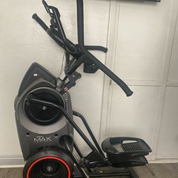 Max Trainer Working Out Machine