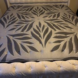 California King Mattress And Bedframe 