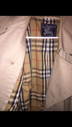 Vintage Burberry trench coat size 46 regular