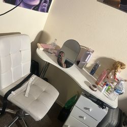 Mini Vanity 