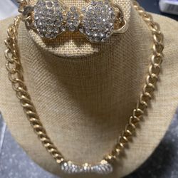 Ladies Chain And Bracelet 