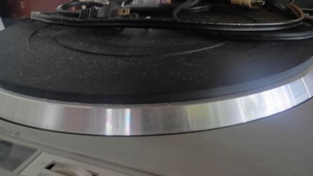 Vintage Hitach HT-40S Semi-Auto Direct Drive Turntable