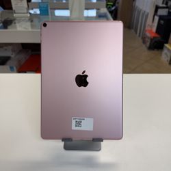 iPad Pro 10.5inch iOS 15.6 Rosegold 64gb perfect condition