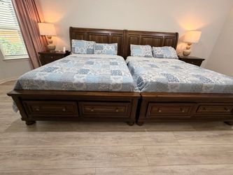 Ashley Porter Bedroom Set – 2 Queen Storage Beds, Dresser/Mirror & Nightstands