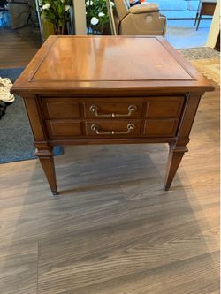 2-Hekman EndTables (Italian Neoclassical Tuscan Style)