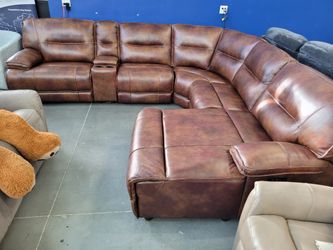 💥 Top Grain Leather Power Sectional - Brand New, Price Slashed!