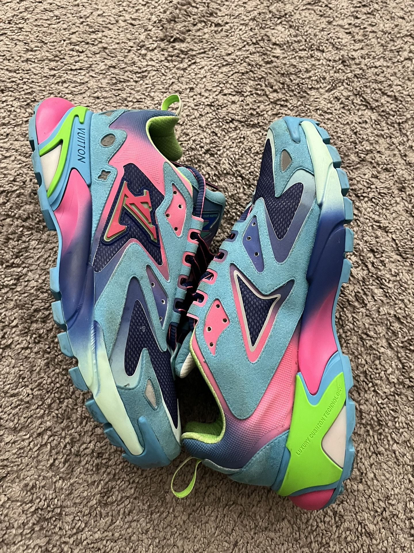 Louis Vuitton Tactic Runner for Sale in Roswell, GA - OfferUp