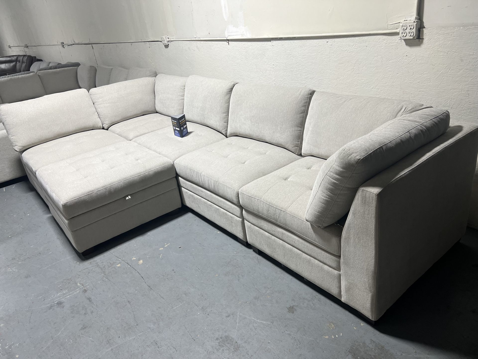 SECTIONAL COUCH SOFA