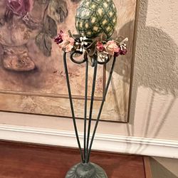 New Candle Holder With Egg Candle