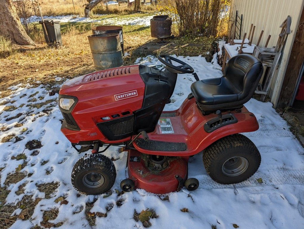 2017 Craftsman T2200 Riding Mower