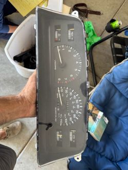 Toyota Pickup Gauge cluster