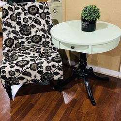 Gorgeous Side Chair 36x24x21