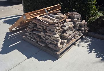 Pallet of Natural Landscaping Stone