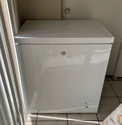 GE CHEST FREEZER