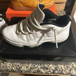 Jordan 11 Low Legend Blue Size 8