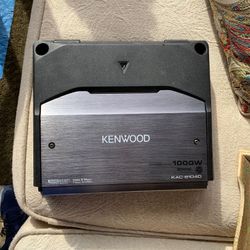 KENWOOD 1000 watts Amplifier $100.00