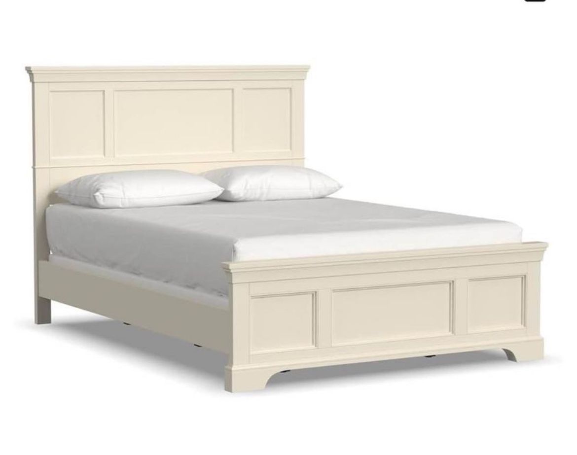 Almost New Queen Dreamcloud Premier Rest With Bed Frame And Foundation 