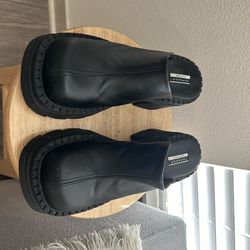 women’s leather mules