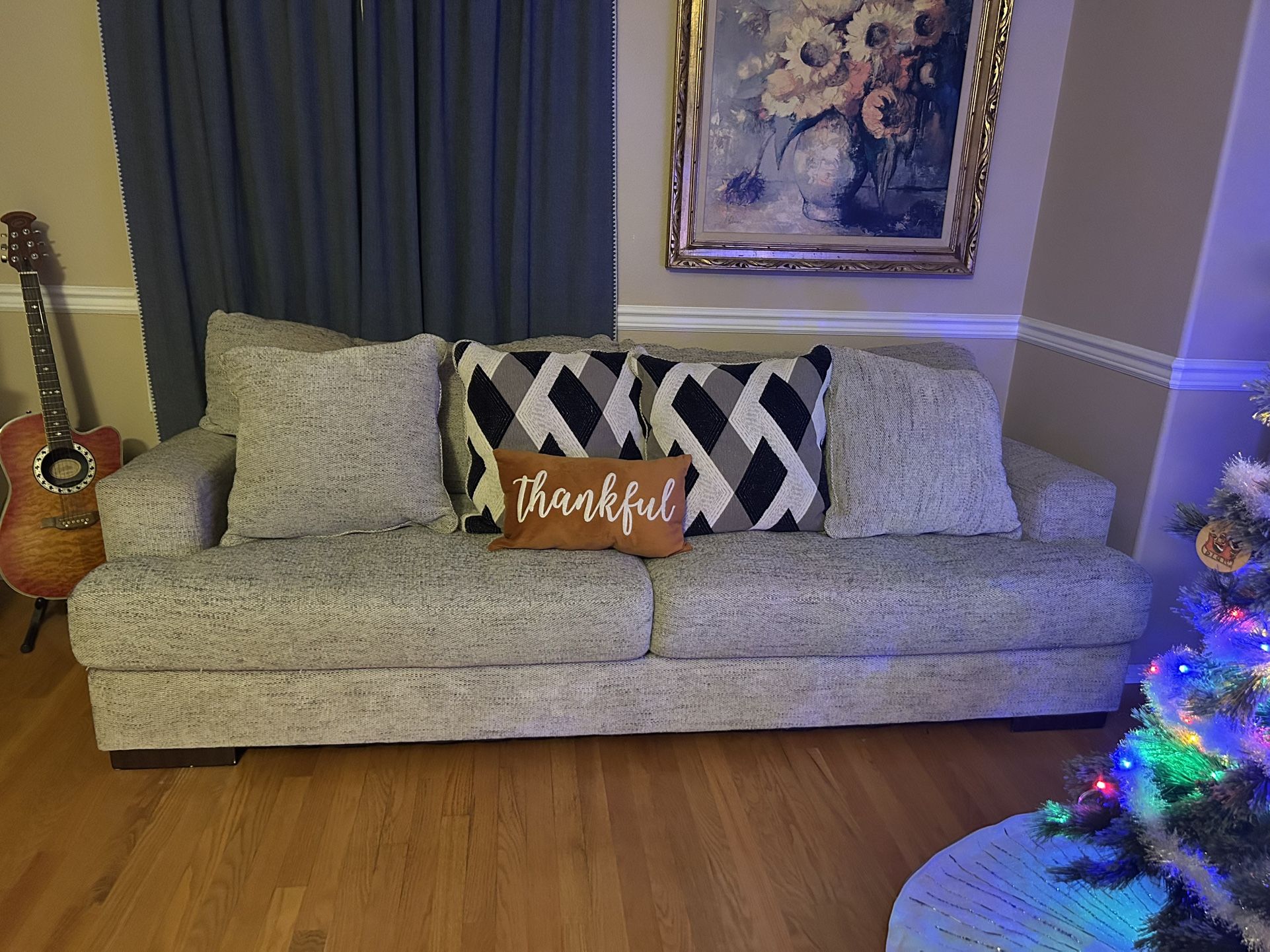 Ashely Furniture Peppercorn Geashill Sofa  