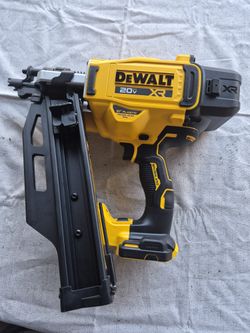 Dewalt 20V Cordless Plastic Collated Framing Nailer  21° 