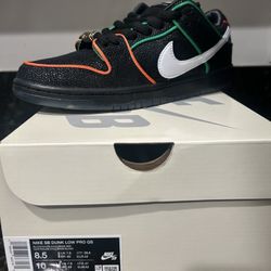 Nike Sb Dunk low Bronx Girls Skate Size 8.5 / 10w