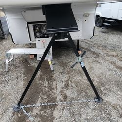 5th Wheel Trailer Kingpin Stabilizer Jack