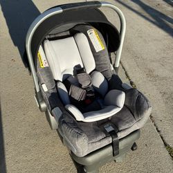 Nuna Stokke Car Seat With Infant Insert