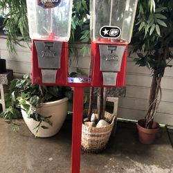 Candy Dispenser 