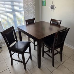 Dinning Room Table & Chairs