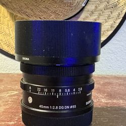 Panasonic Lumix Sigma 45mm2.8 Full Frame Lens.  L Mount