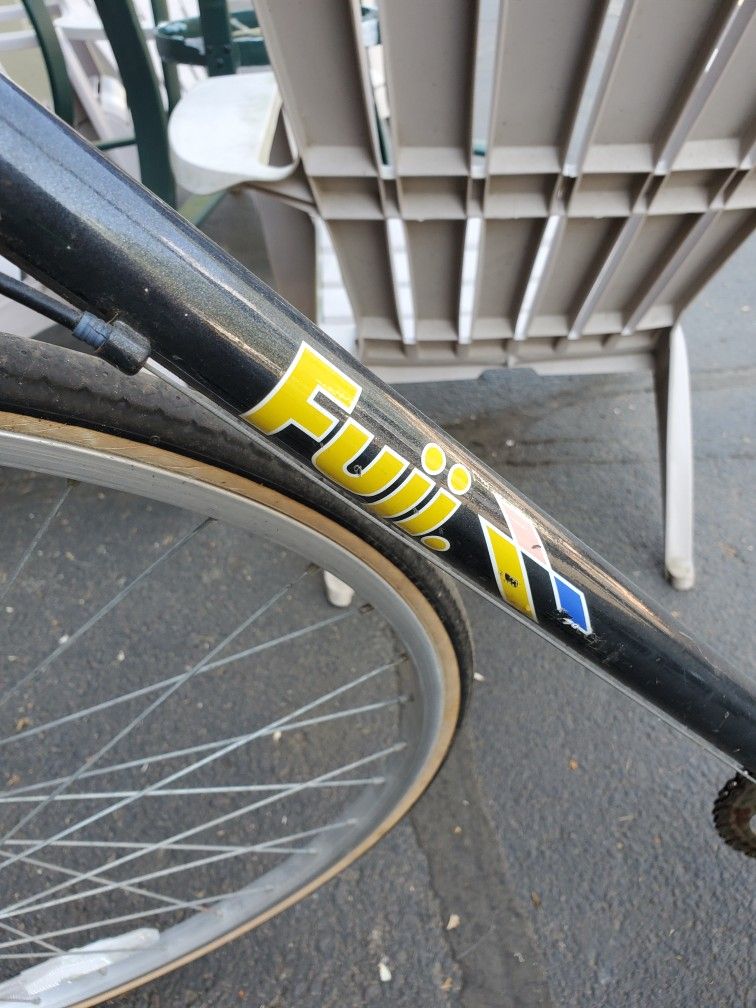 Fuji Absolute Men's Bicycle