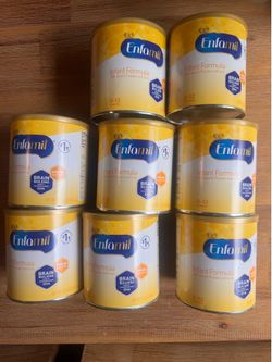 Enfamil new never opened lot of 8 can