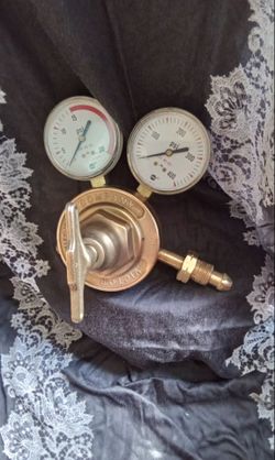Victor duel regulator
