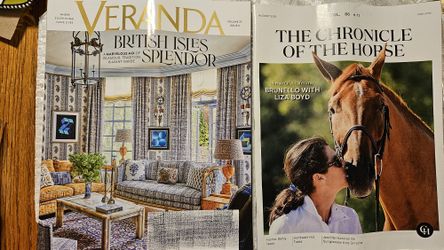Bundle of magazines 

1  Veranda Magazine 
September/ October 2023 issue

1  The Chronicle of the Horse Magazine 
August 2023 issue 

Please go to my 