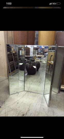 Tri fold mirror