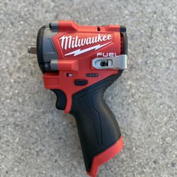 Milwaukee M-12 Fuel Stubby 3/8 Impact Wrench Tool Only. 2562-20