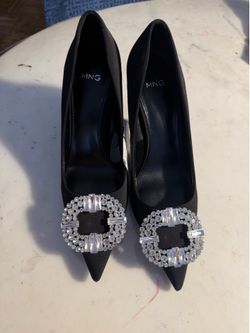 Brand new Mango jeweled pumps