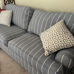 So So Couch Free