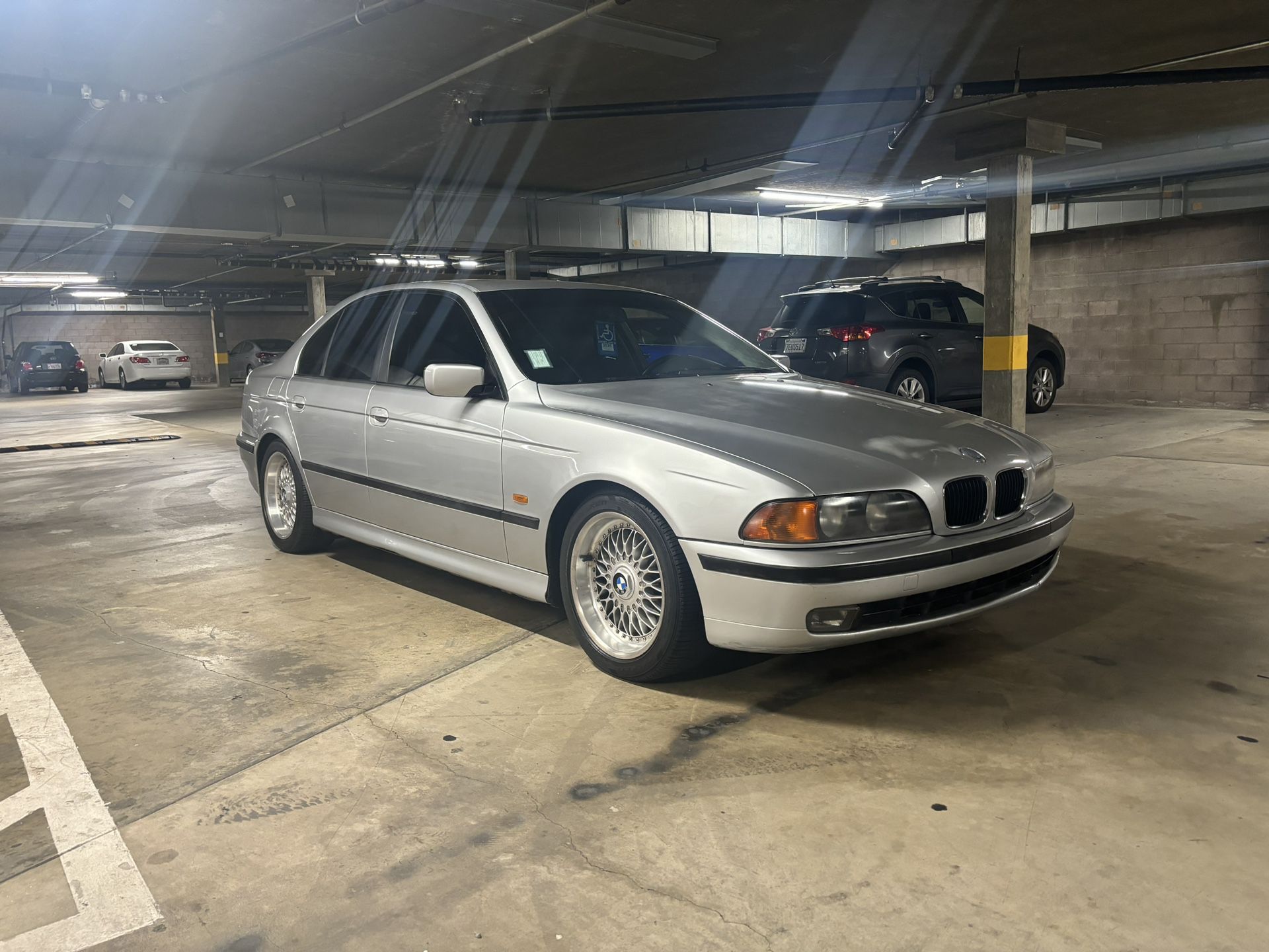 1999 BMW 528