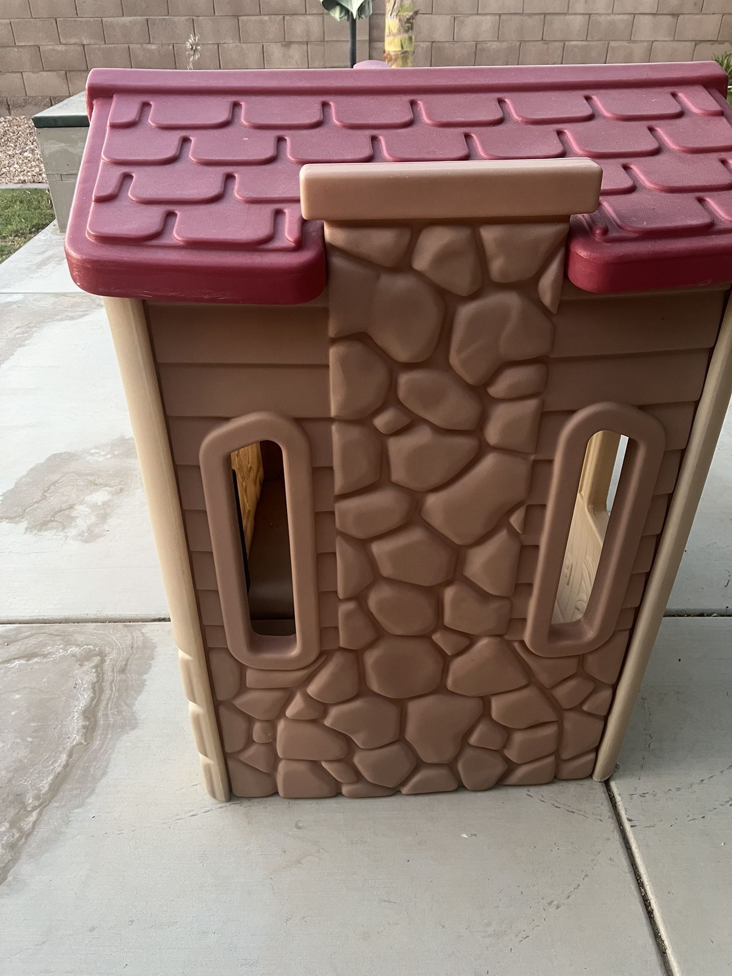 Little Tikes Picnic on the Patio Playhouse for Sale in Queen Creek, AZ