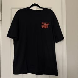 Men’s Nike SB Graphic Tee Large 
