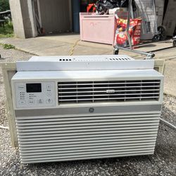 8000 BTU Air Conditioner 