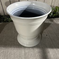 Plastic Flower pot