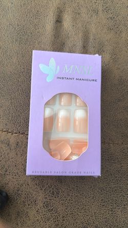 MNSL Instant Manicure Press-On Nails