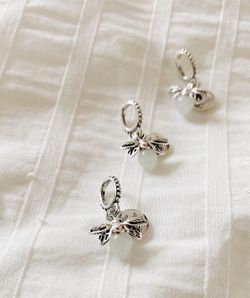 PANDORA Evangeline Firefly Charm