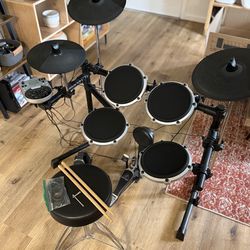 Behringer Electronic Drum Kit